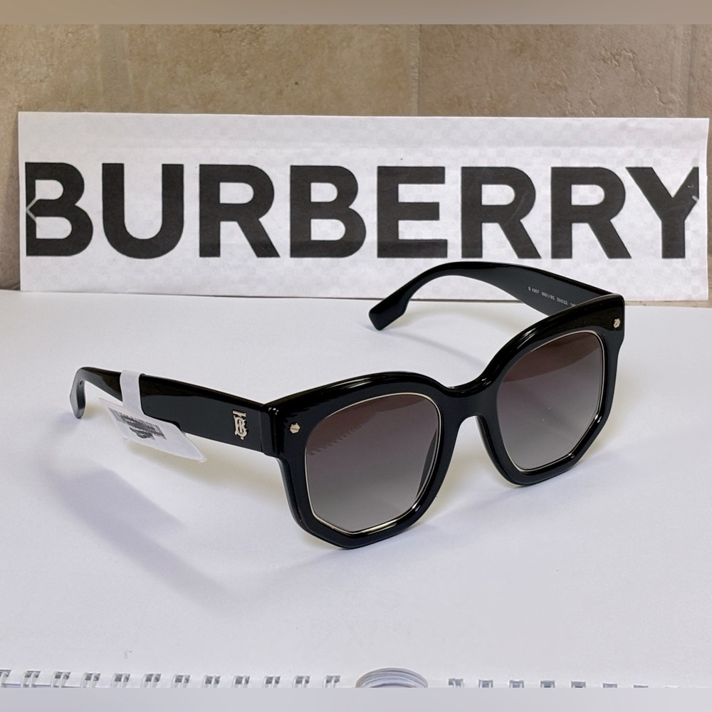 New Burberry BE4307 3001/8G Primrose Black Sunglasses. Geometric shape. - Picture 2 of 15
